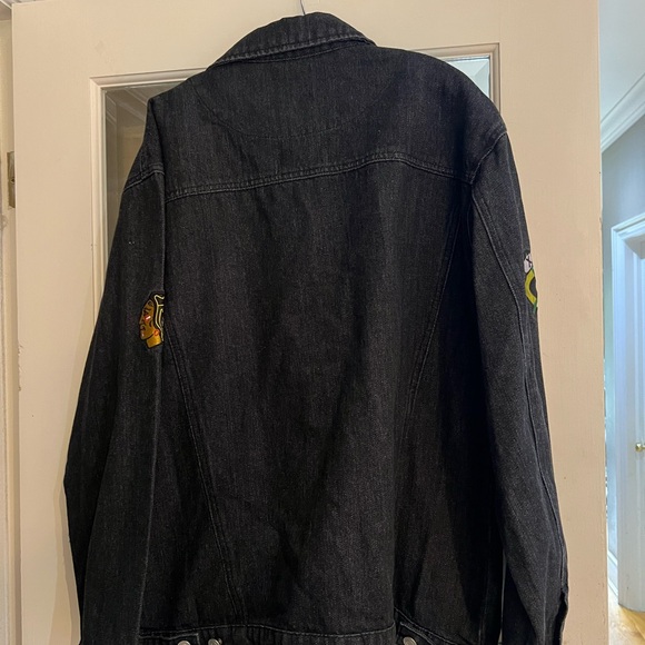 Women’s 2XL Chicago Blackhawks Jean Jacket Brand New with tags - Picture 2 of 6